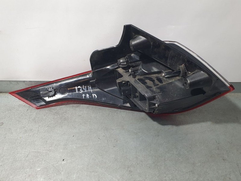 Recambio de piloto trasero derecho para opel crossland x selective referencia OEM IAM 39137520  EXTERIOR