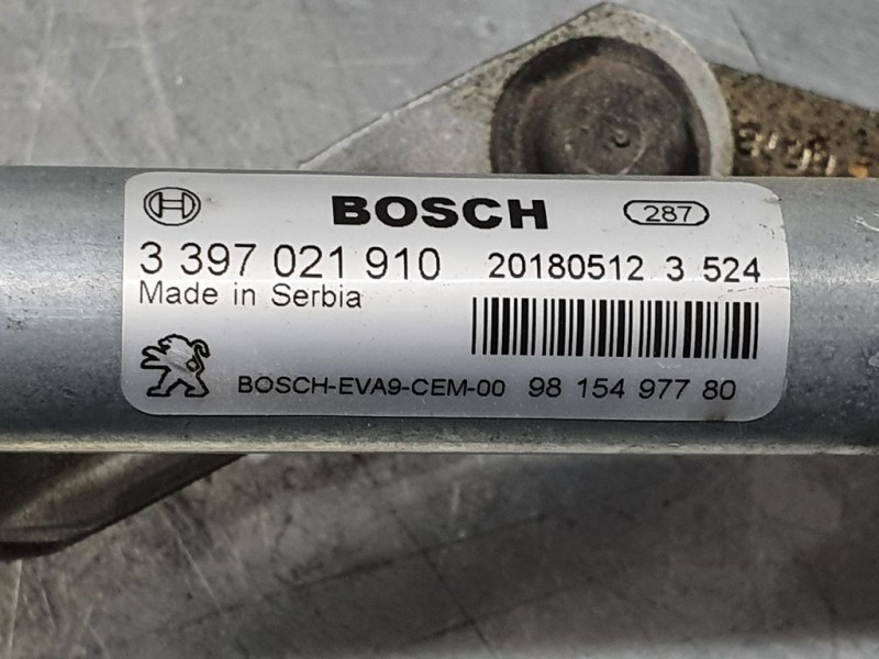 Recambio de motor limpia delantero para peugeot 208 access referencia OEM IAM 9815497780 3397021910 BOSCH