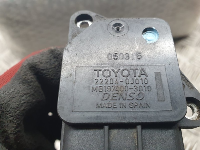 Recambio de caudalimetro para toyota avensis berlina (t25) 2.0 sol sedán (4-ptas.) referencia OEM IAM 222040J010 MB1974003010 DE