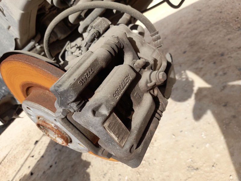 Recambio de pinza freno trasera izquierda para citroën berlingo furgoneta/monovolumen (k9) 1.5 bluehdi 100 referencia OEM IAM 16