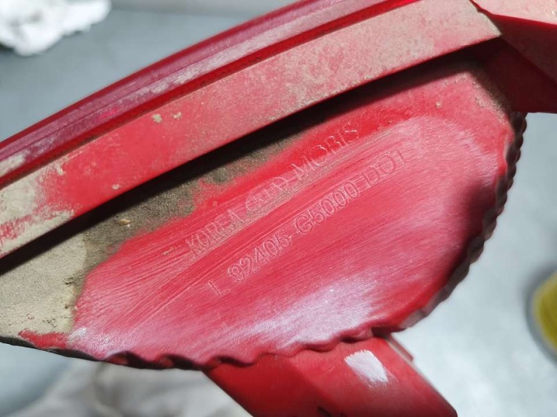 Recambio de piloto trasero izquierdo paragolpes para kia niro concept plug-in hybrid referencia OEM IAM 92405G5000 MOBIS 