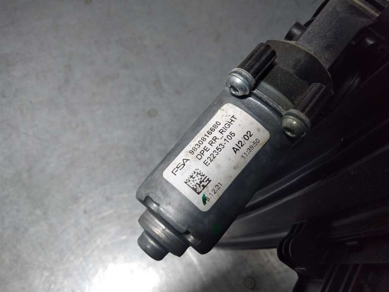 Recambio de elevalunas trasero derecho para ds 4 ii 1.2 12v puretech referencia OEM IAM 9830816680 E22353105 ELECTRICO 2 PINES