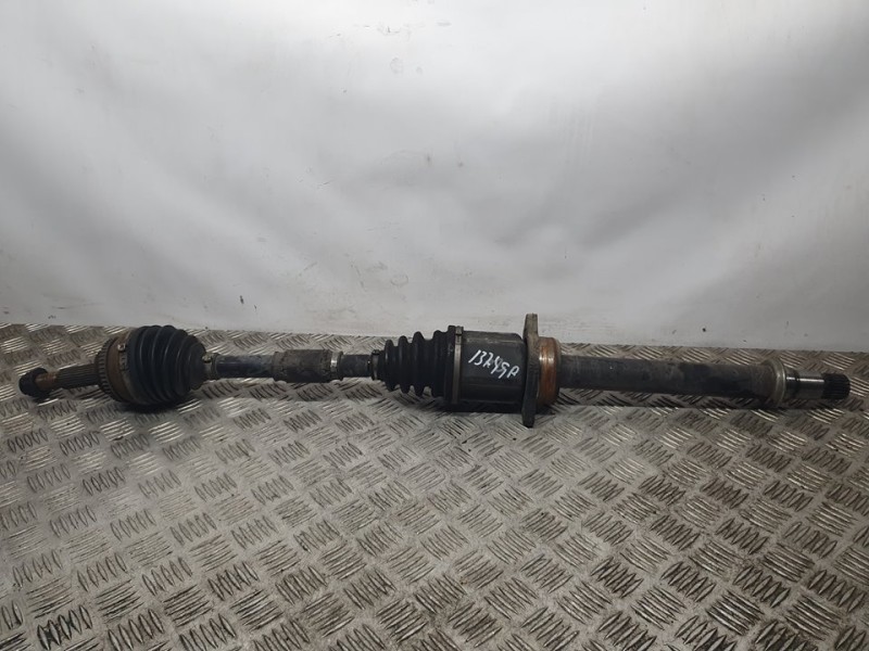 Recambio de transmision delantera derecha para toyota avensis berlina (t25) 2.0 sol sedán (4-ptas.) referencia OEM IAM SIN REF  