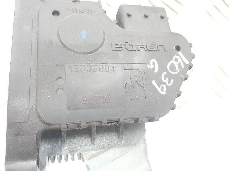 Recambio de potenciometro pedal para opel corsa d 111 years referencia OEM IAM 13305804  