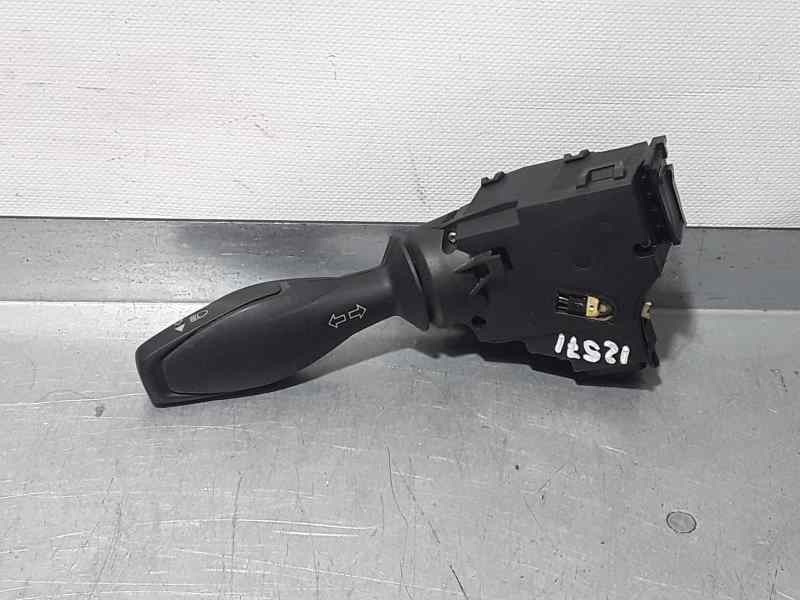 Recambio de mando intermitentes para ford fiesta (ccn) titanium referencia OEM IAM 8A6T13335AD  