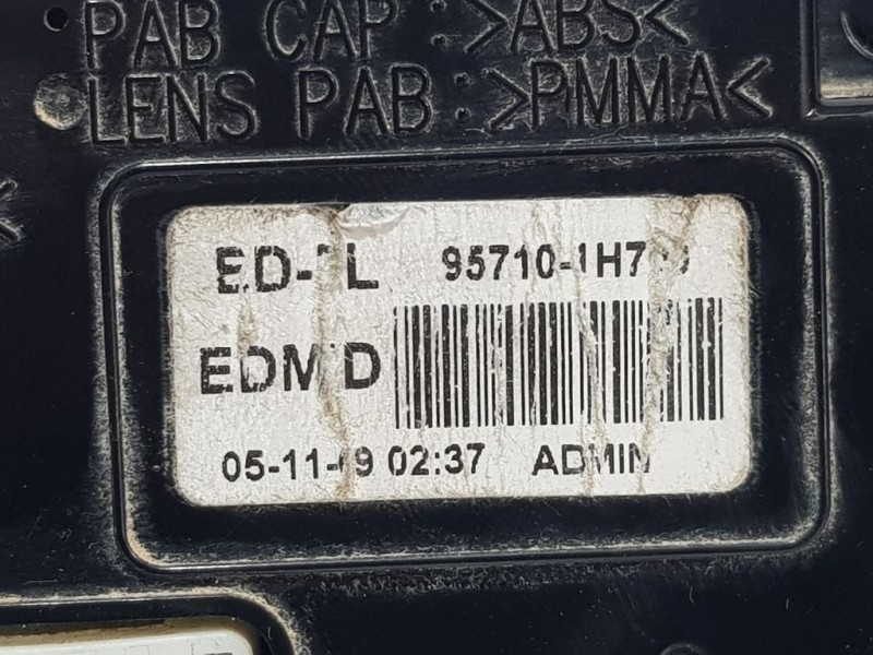 Recambio de pantalla multifuncion para kia pro_cee´d drive referencia OEM IAM 957101H700  