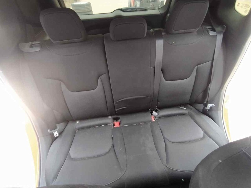 Recambio de asientos traseros para jeep renegade sport fwd referencia OEM IAM   TOCADO