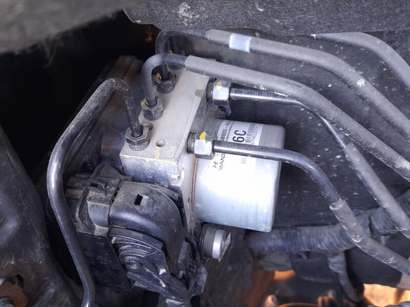 Recambio de abs para kia stonic (yb) 1.0 t-gdi referencia OEM IAM 58920H8250  