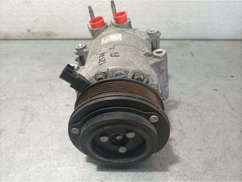 Recambio de compresor aire acondicionado para ford fiesta (ccn) titanium referencia OEM IAM AV1119D629AD 20160709 