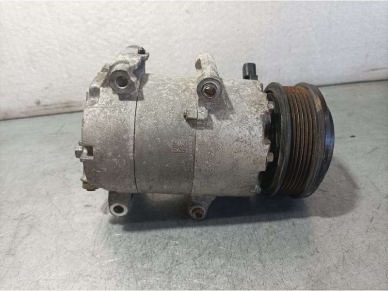 Recambio de compresor aire acondicionado para ford fiesta (ccn) titanium referencia OEM IAM AV1119D629AD 20160709 