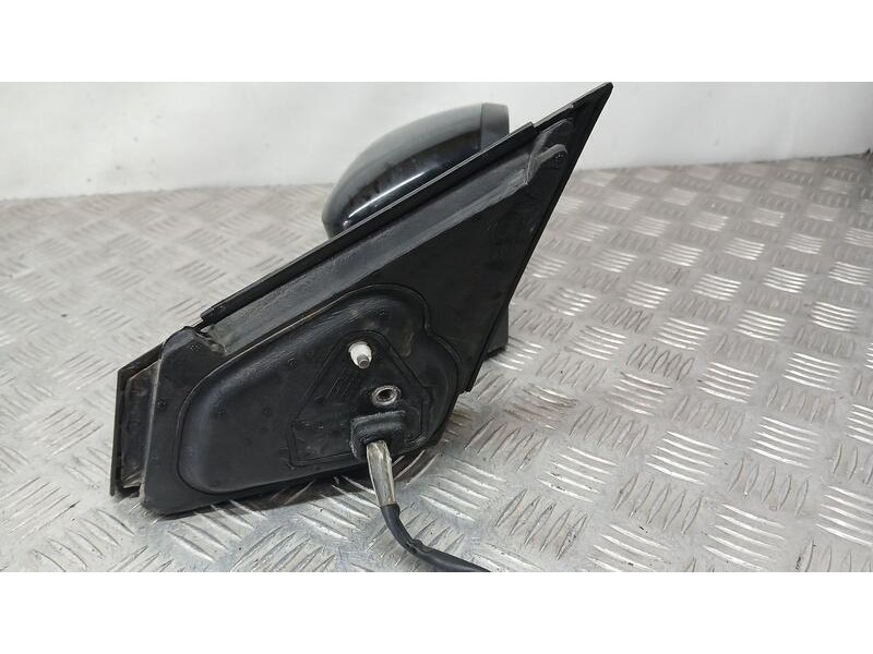 Recambio de retrovisor derecho para ford mondeo ber. (ca2) ghia referencia OEM IAM 1581946 ELECTRICO 12 CABLES ROZADO 