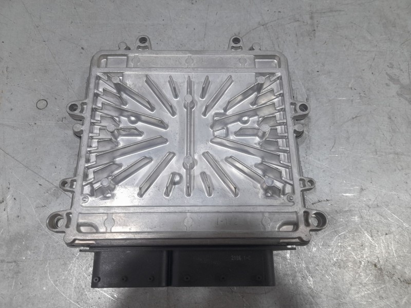 Recambio de centralita motor uce para volvo s60 berlina 2.4 d momentum referencia OEM IAM 30729826A BOSCH 0281012103