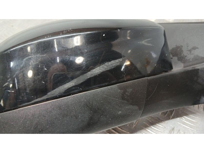 Recambio de retrovisor derecho para ford mondeo ber. (ca2) ghia referencia OEM IAM 1581946 ELECTRICO 12 CABLES ROZADO 