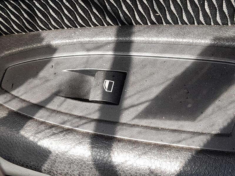 Recambio de mando elevalunas delantero derecho para bmw 1 (f20) 118 d referencia OEM IAM 61319208107  