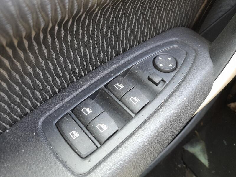 Recambio de mando elevalunas delantero izquierdo para bmw 1 (f20) 118 d referencia OEM IAM 61319208109 C/MANDO RETROVISOR 