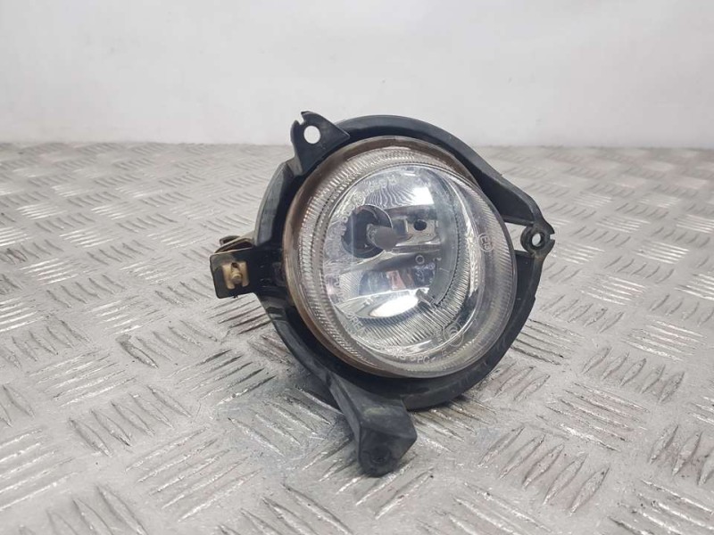 Recambio de faro antiniebla derecho para ssangyong actyon sports xdi 4wd referencia OEM IAM 8320221000  