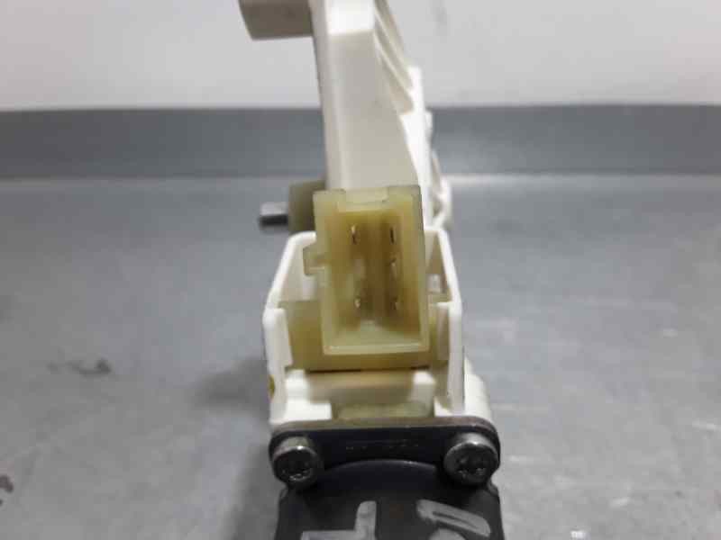 Recambio de motor elevalunas trasero derecho para mercedes-benz clase c (w204) berlina c 220 cdi (204.008) referencia OEM IAM   