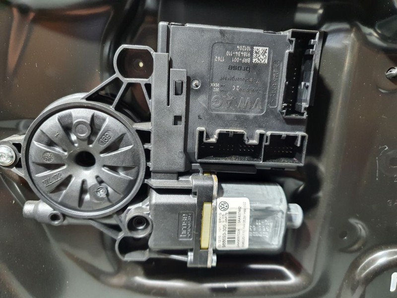 Recambio de elevalunas delantero derecho para volkswagen passat lim. (362) edition bluemotion referencia OEM IAM 3AA837756  