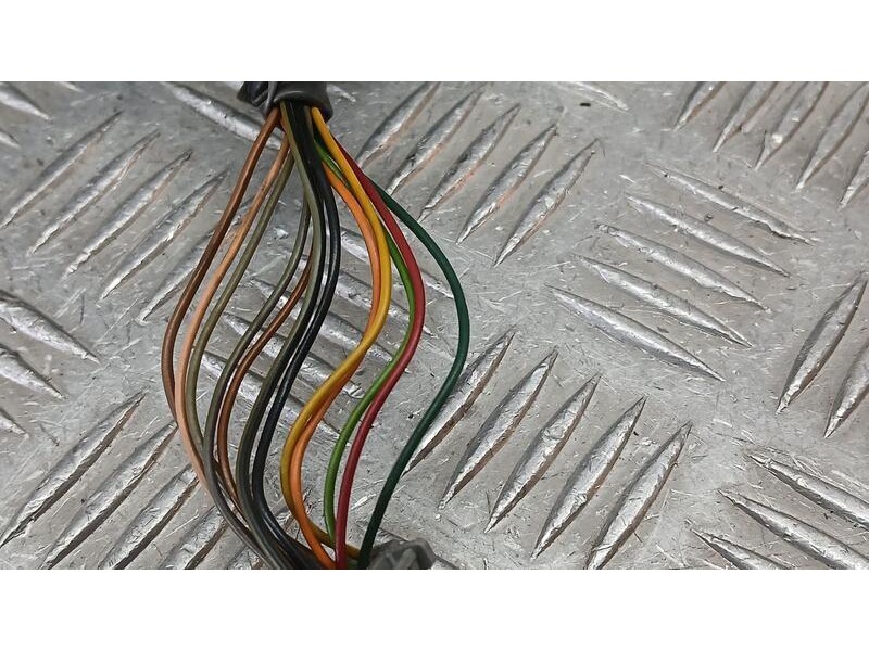 Recambio de retrovisor izquierdo para ford mondeo ber. (ca2) ghia referencia OEM IAM 1581950 ELECTRICO Y TOCADO 1 2CABLES 