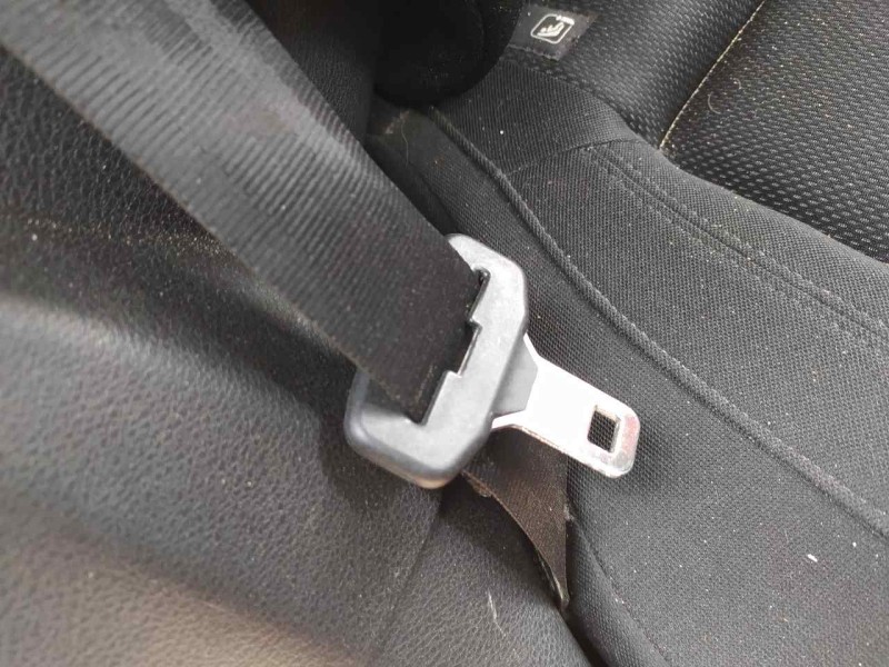 Recambio de cinturon seguridad trasero derecho para jeep renegade sport fwd referencia OEM IAM   