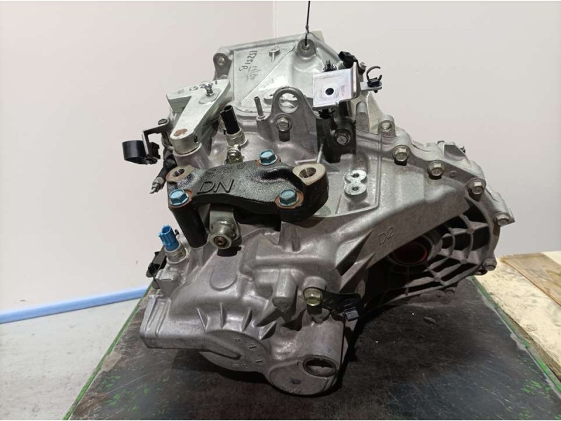 Recambio de caja cambios para nissan qashqai (j10) acenta referencia OEM IAM 321004BR0A  6VELOCIDADES