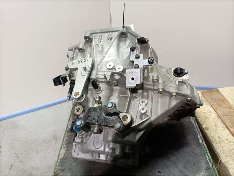 Recambio de caja cambios para nissan qashqai (j10) acenta referencia OEM IAM 321004BR0A  6VELOCIDADES