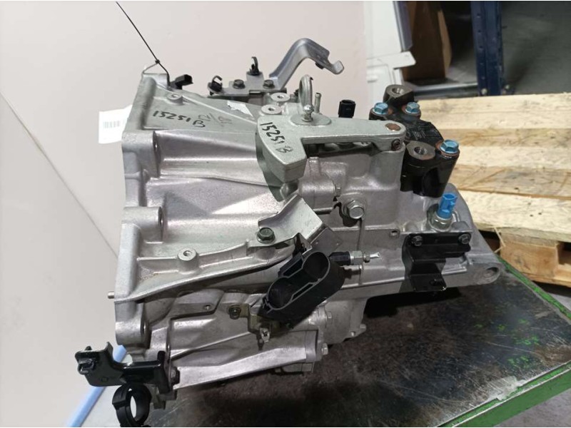 Recambio de caja cambios para nissan qashqai (j10) acenta referencia OEM IAM 321004BR0A  6VELOCIDADES