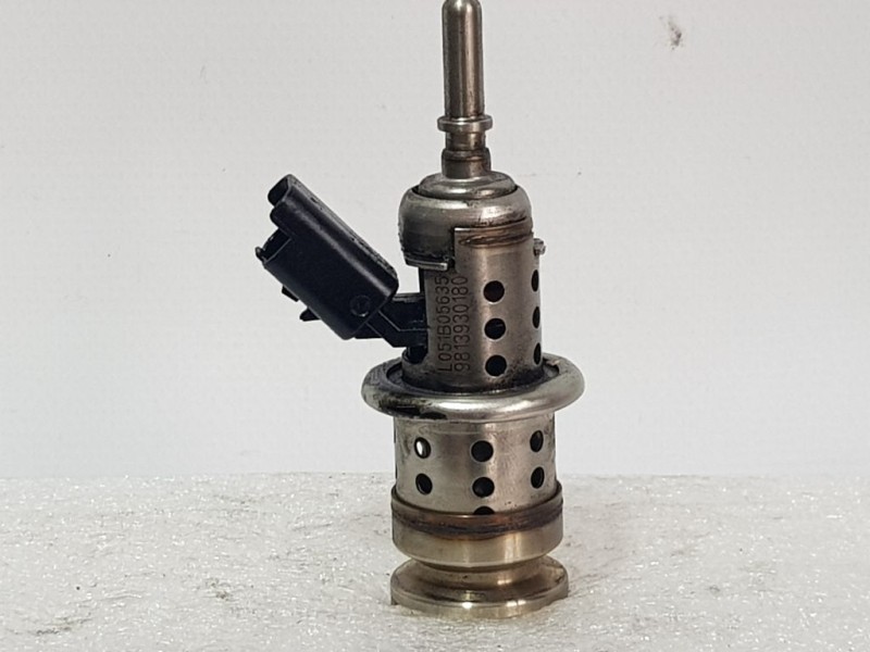 Recambio de inyector adblue para opel corsa f edition referencia OEM IAM 9813930180 L051B05635 