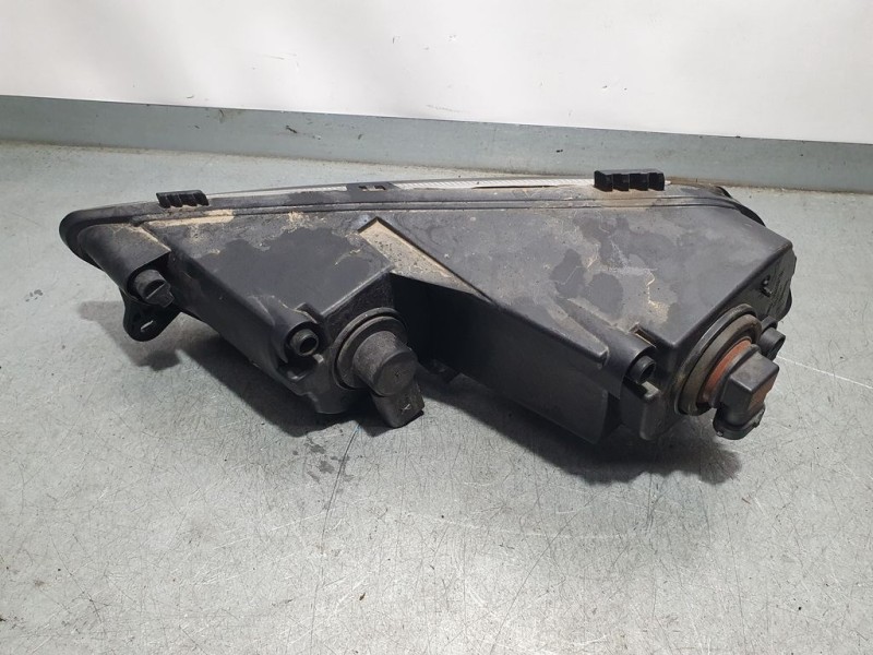 Recambio de faro antiniebla derecho para volkswagen passat lim. (362) edition bluemotion referencia OEM IAM 3AA941662F  