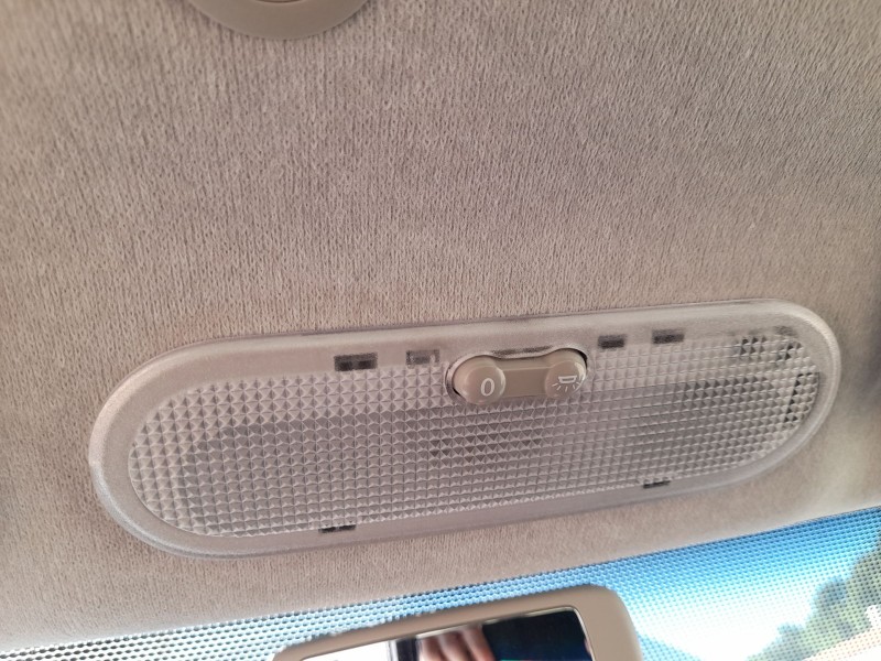 Recambio de luz interior para dacia lodgy (js_) 1.6 lpg referencia OEM IAM 8200073231  