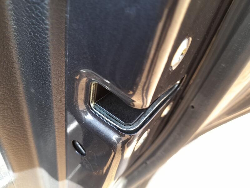 Recambio de cerradura puerta trasera derecha para kia stonic (yb) 1.0 t-gdi referencia OEM IAM 81420H8020  