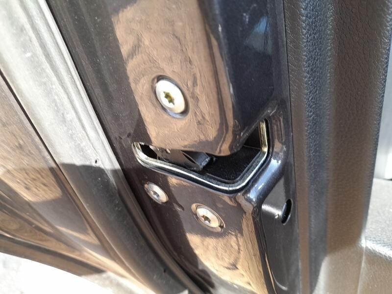 Recambio de cerradura puerta trasera izquierda para kia stonic (yb) 1.0 t-gdi referencia OEM IAM 81410H8020  