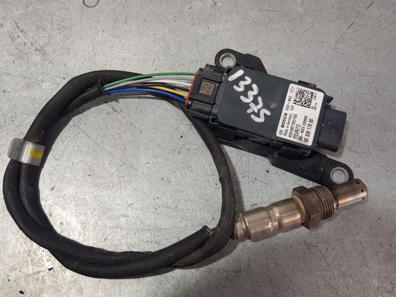 Recambio de sonda lambda para opel corsa f edition referencia OEM IAM 9830817880 0281007702703 BOSCH