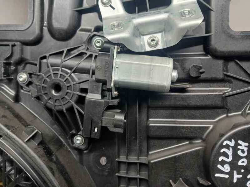 Recambio de elevalunas trasero derecho para jeep renegade sport fwd referencia OEM IAM 520651650 C46790104 ELECTRICO BROSE