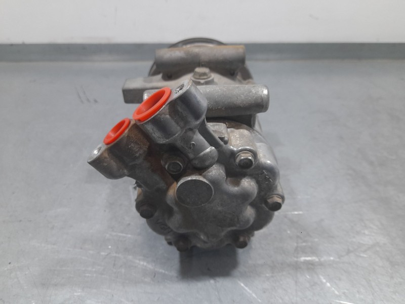 Recambio de compresor aire acondicionado para renault clio iii (br0/1, cr0/1) 1.5 dci referencia OEM IAM 8200953359A 08556604361