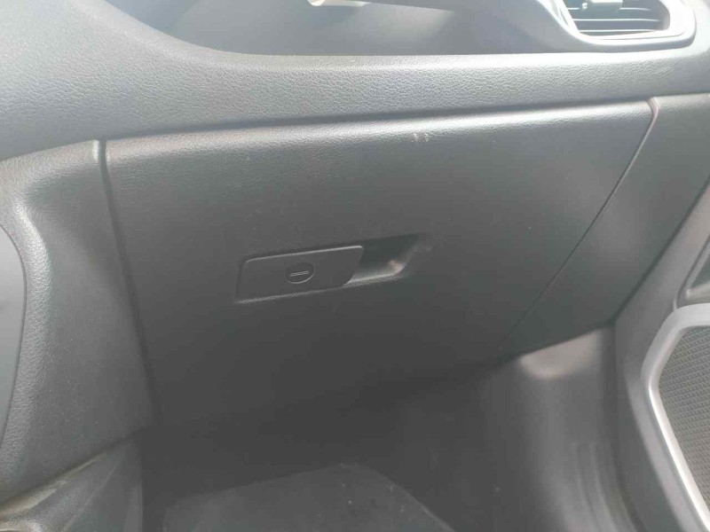 Recambio de guantera para jeep renegade sport fwd referencia OEM IAM 735599691  