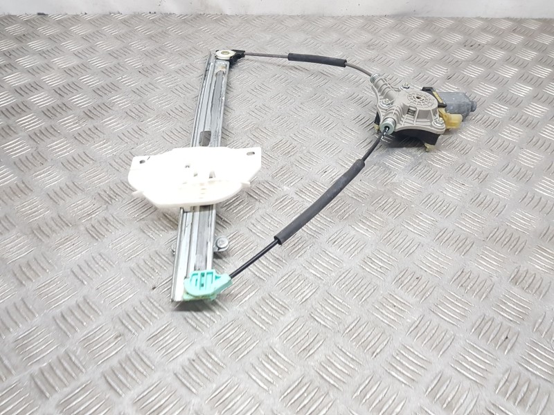 Recambio de elevalunas delantero derecho para kia stonic (yb) 1.0 t-gdi referencia OEM IAM 82402H8000 2 PINS 