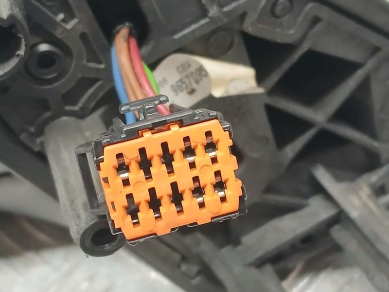 Recambio de retrovisor izquierdo para citroën xsara picasso 1.6 hdi 90 sx referencia OEM IAM 96570954XT  ELECTRICO