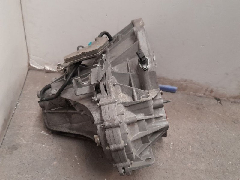 Recambio de caja cambios para nissan qashqai (j10) tekna referencia OEM IAM TL4A113 S042183 6VELOCIDADES