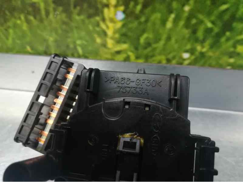 Recambio de mando limpia para kia picanto 1.1 lx referencia OEM IAM 75733A  