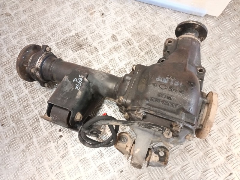 Recambio de diferencial delantero para nissan terrano/terrano.ii (r20) tdi 4wd referencia OEM IAM 32130G2304  