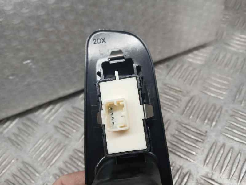 Recambio de mando elevalunas trasero derecho para jeep renegade sport fwd referencia OEM IAM 30170844  