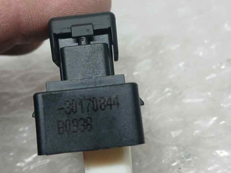 Recambio de mando elevalunas trasero derecho para jeep renegade sport fwd referencia OEM IAM 30170844  