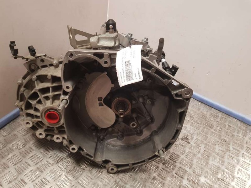 Recambio de caja cambios para jeep renegade dawn of justice 4x2 referencia OEM IAM 55269350 0934846 6 VELOCIDADES