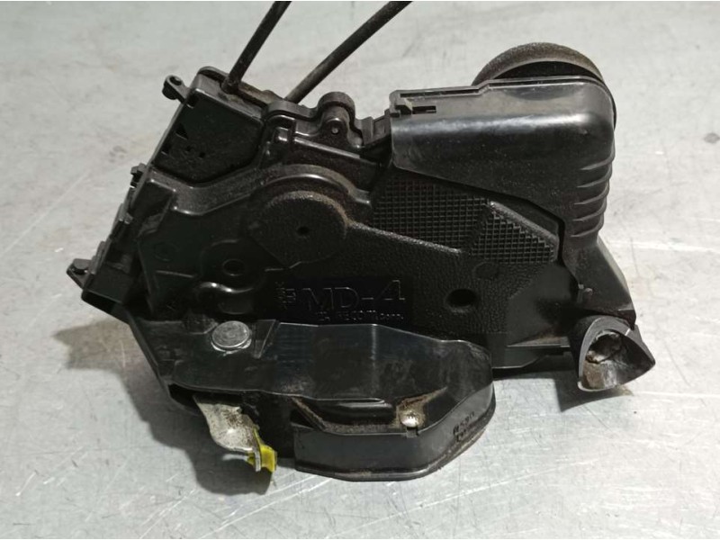 Recambio de cerradura puerta delantera izquierda para toyota yaris active referencia OEM IAM 25390K  ELECTRICA