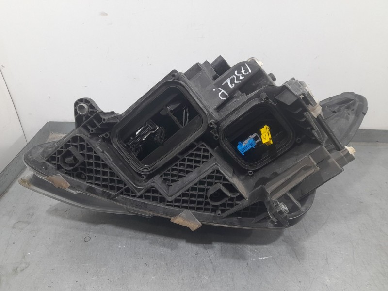 Recambio de faro derecho para mercedes-benz vito tourer (w447) 114 cdi / 114 bluetec 4-matic (447.701, 447.703,... referencia OE