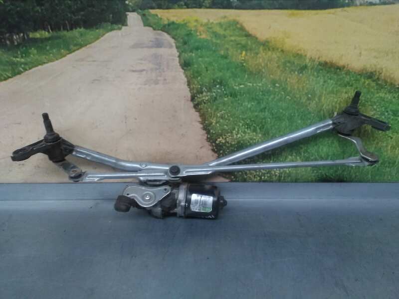 Recambio de motor limpia delantero para renault kangoo profesional referencia OEM IAM 8200409692D 54526811 VALEO