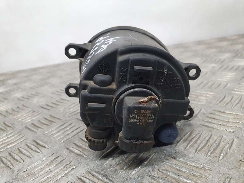 Recambio de faro antiniebla derecho para toyota yaris active referencia OEM IAM 812100D041 89206405 VALEO