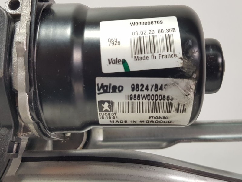 Recambio de motor limpia delantero para opel corsa f edition referencia OEM IAM W000096769 98247849 VALEO