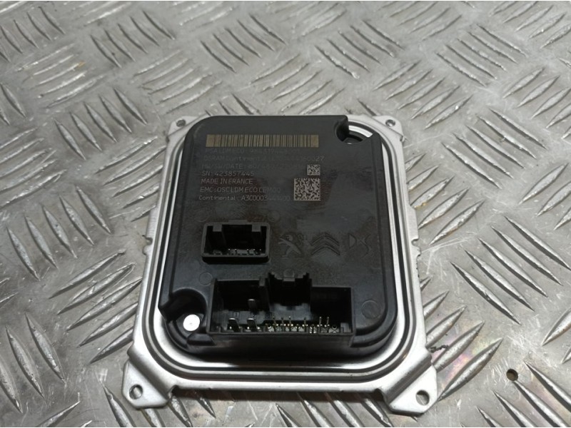 Recambio de centralita faro para peugeot 308 active pack bluehdi 130 s&s referencia OEM IAM 984319448001 A3C0003441400 OSRAM CON